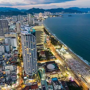 Oceanfront Panorama 5* Nha Trang